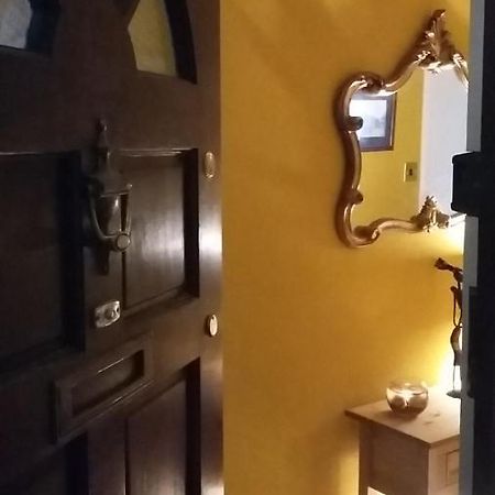 Edinburgh Two Bedroom Apartment With Free Side Street Parking 24 Hours ภายนอก รูปภาพ