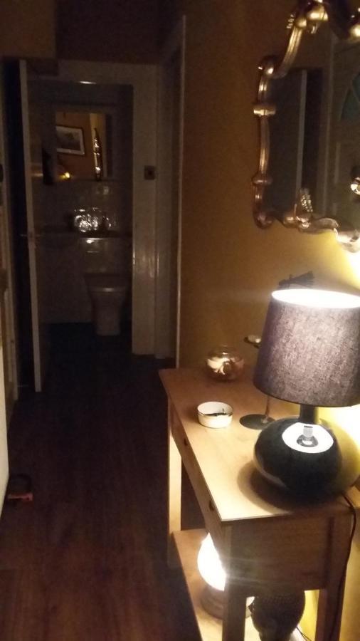 Edinburgh Two Bedroom Apartment With Free Side Street Parking 24 Hours ภายนอก รูปภาพ
