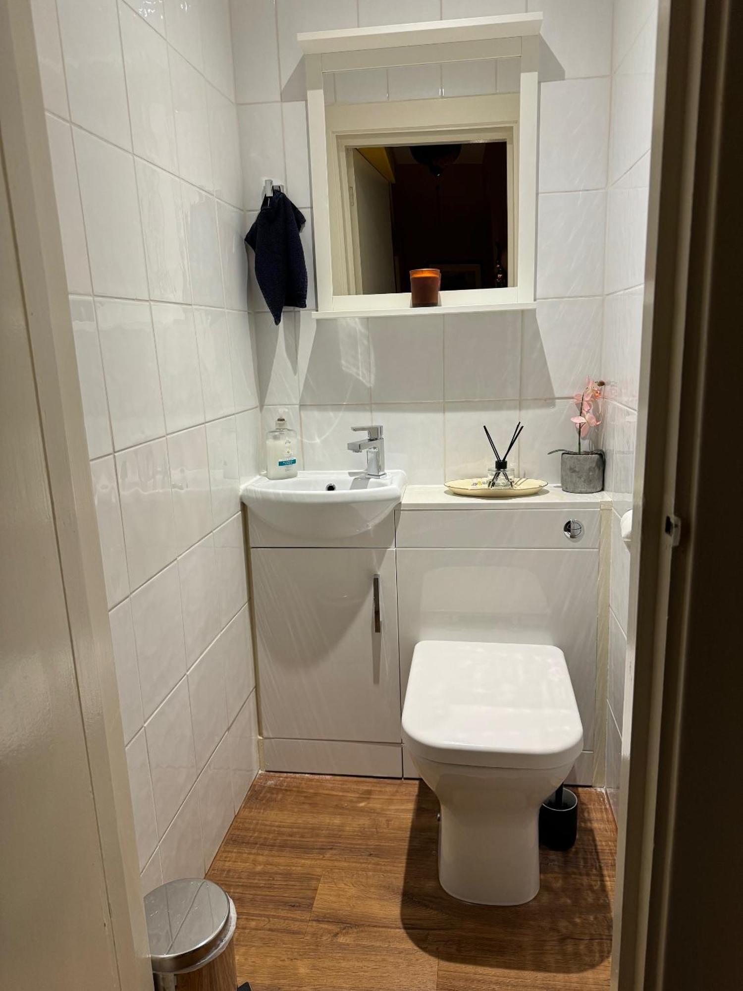 Edinburgh Two Bedroom Apartment With Free Side Street Parking 24 Hours ภายนอก รูปภาพ