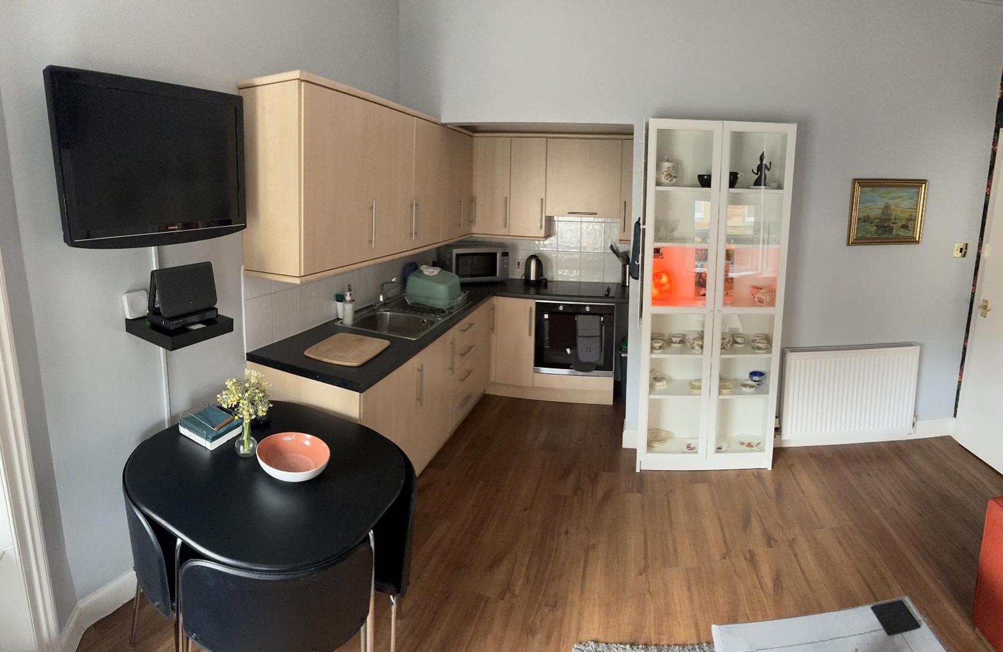 Edinburgh Two Bedroom Apartment With Free Side Street Parking 24 Hours ภายนอก รูปภาพ