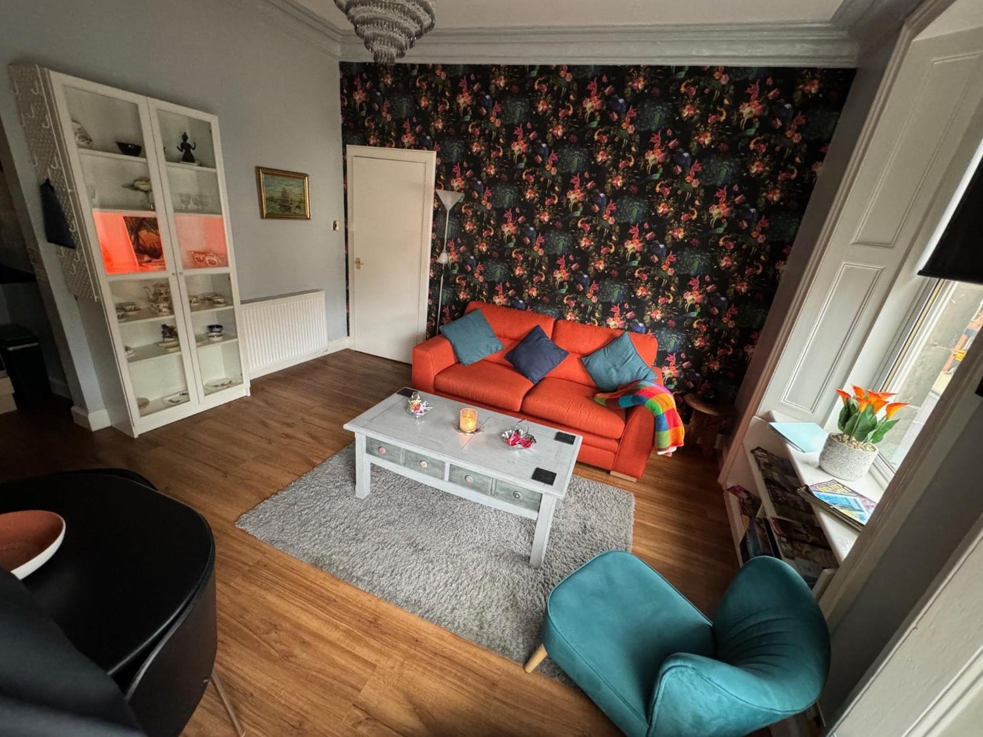 Edinburgh Two Bedroom Apartment With Free Side Street Parking 24 Hours ภายนอก รูปภาพ